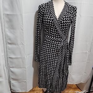 Banana Republic Black and White Long Sleeve Dress